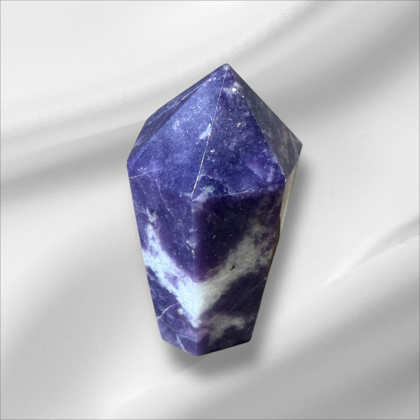 C12-87 Lepidolite Cupcake