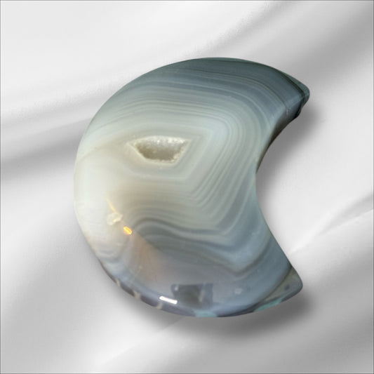 Druzy Agate Moon Black