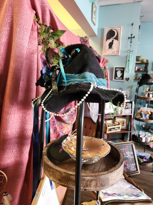 Witch hat image 0