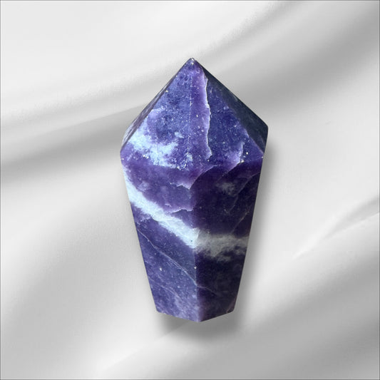 C12-87 Lepidolite Cupcake