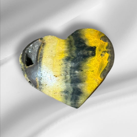 C12-82 Bumblebee Jasper Heart