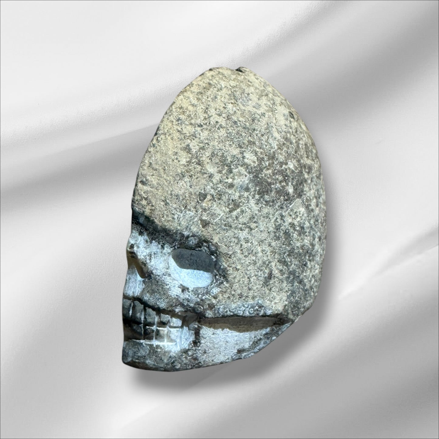 Black Amethyst 1/2 Skull