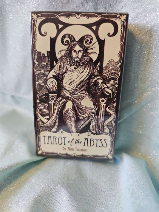 Tarot of the Abyss image 0